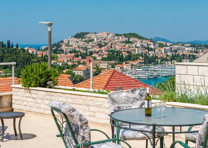 View Port Apartments